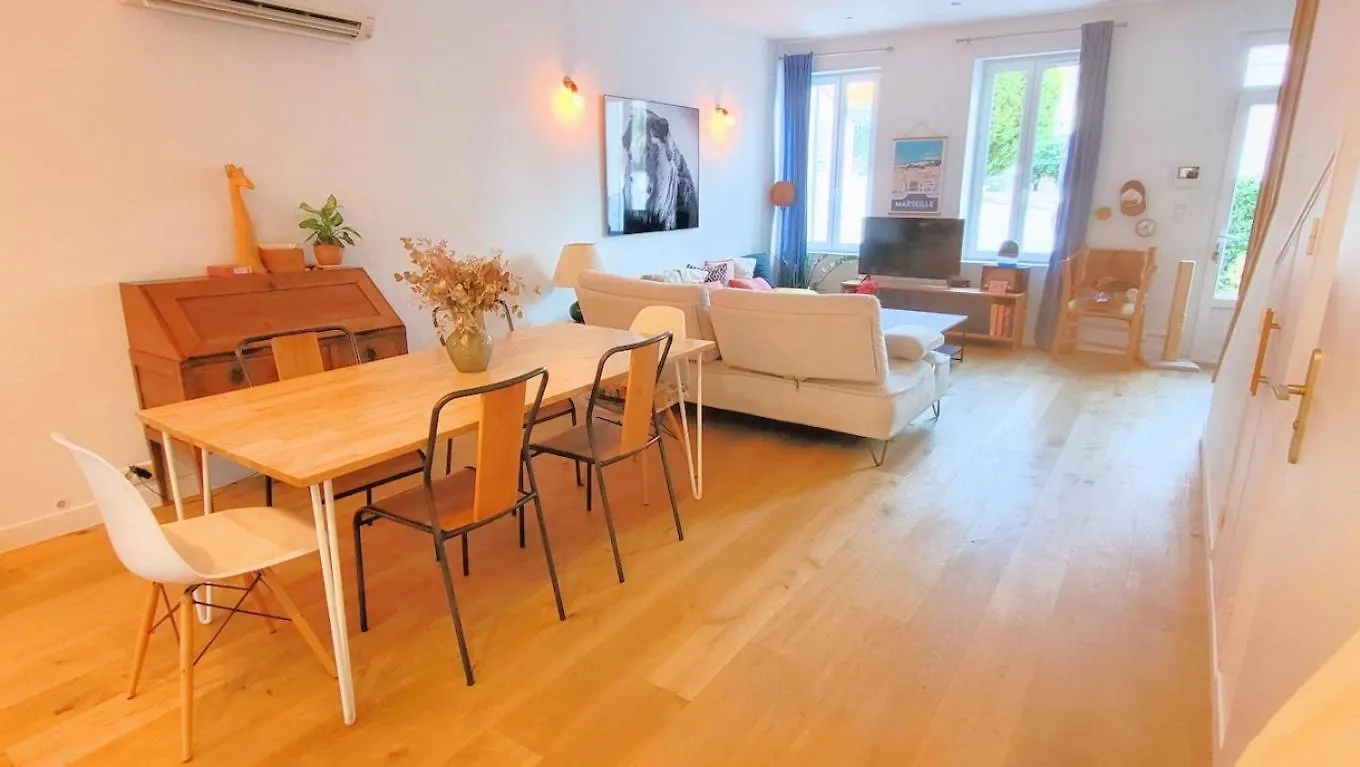 Villa Serre Marseille 0*,